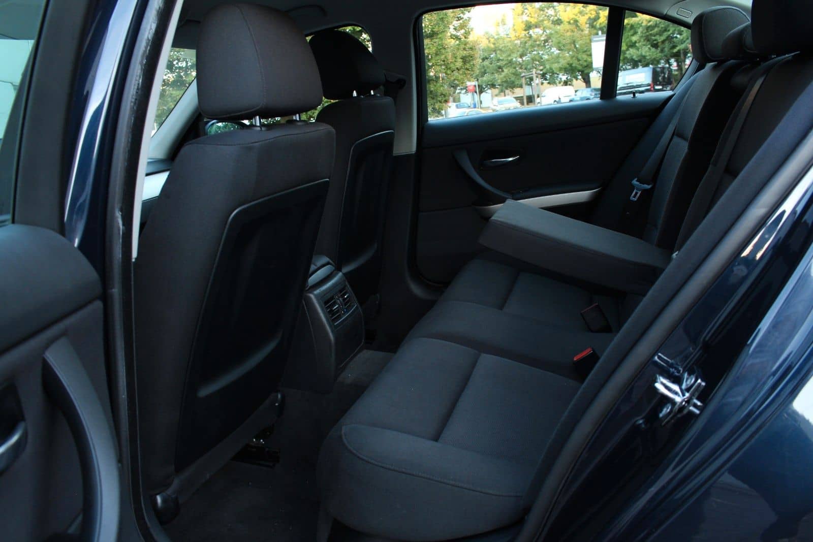 BMW 318i E90*M-Sportpaket Edtion/Unikat/Carplay/BRD* – Foto 37