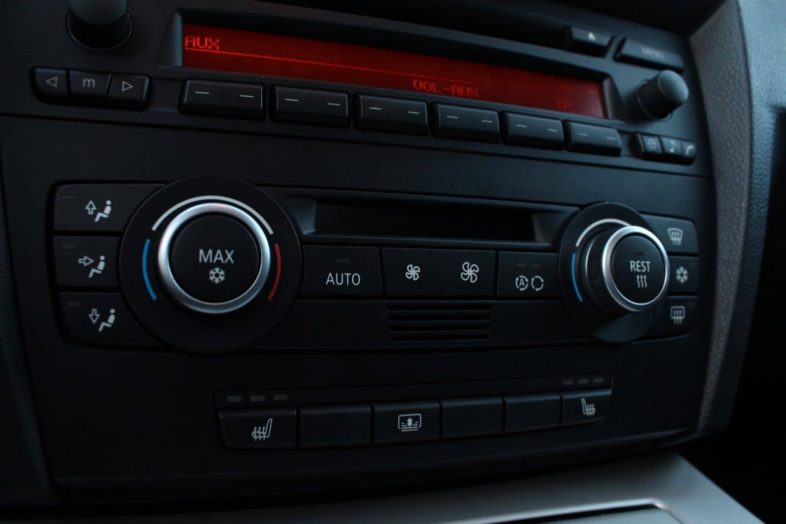 BMW 318i E90*M-Sportpaket Edtion/Unikat/Carplay/BRD* – Foto 42