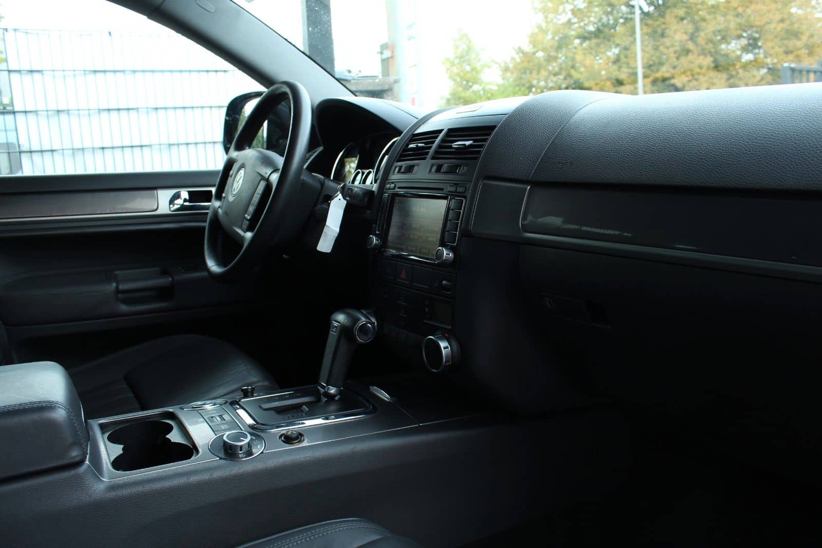 VW Touareg V6 TDI*R-Line/AHK/Total Black/Traum!BRD – Foto 6