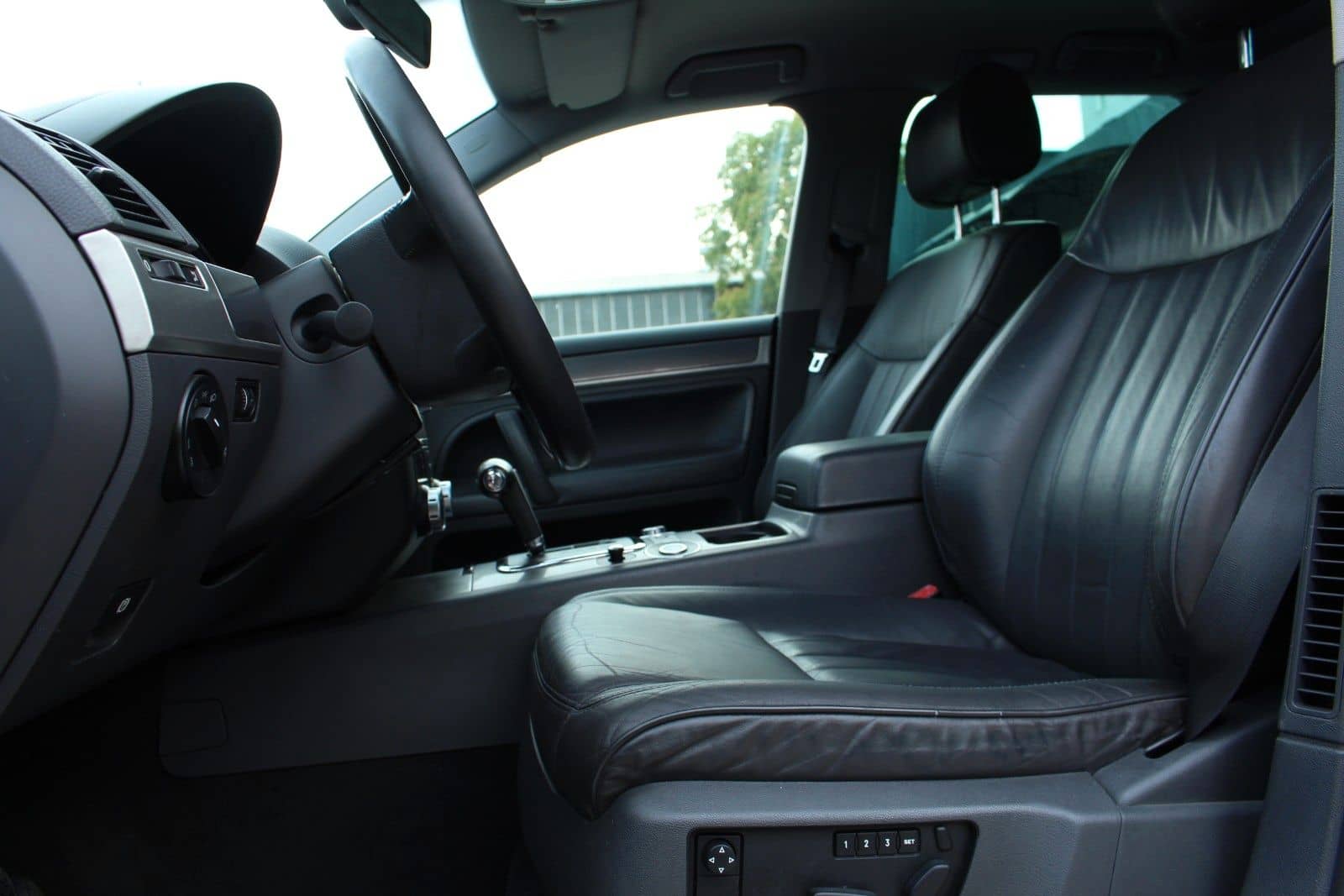 VW Touareg V6 TDI*R-Line/AHK/Total Black/Traum!BRD – Foto 7