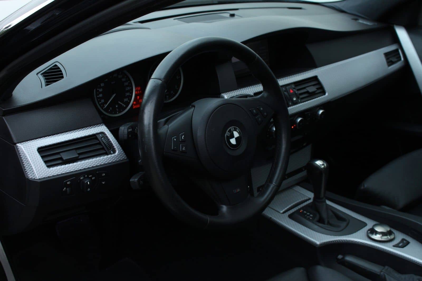 BMW 545i A E61*M-Sportpaket/Carbonschwarz/Eisenmann* – Foto 34
