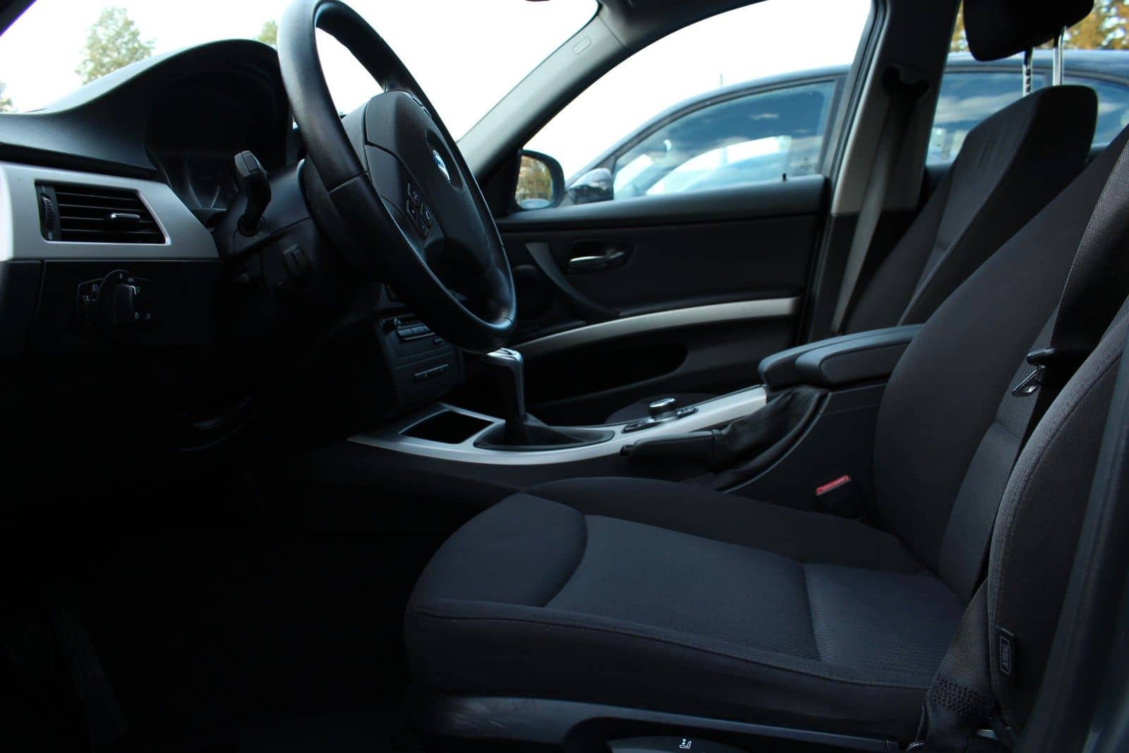 BMW 318i E90*M-Sportpaket/Navi/Traumoptik/Unikat* – Foto 37