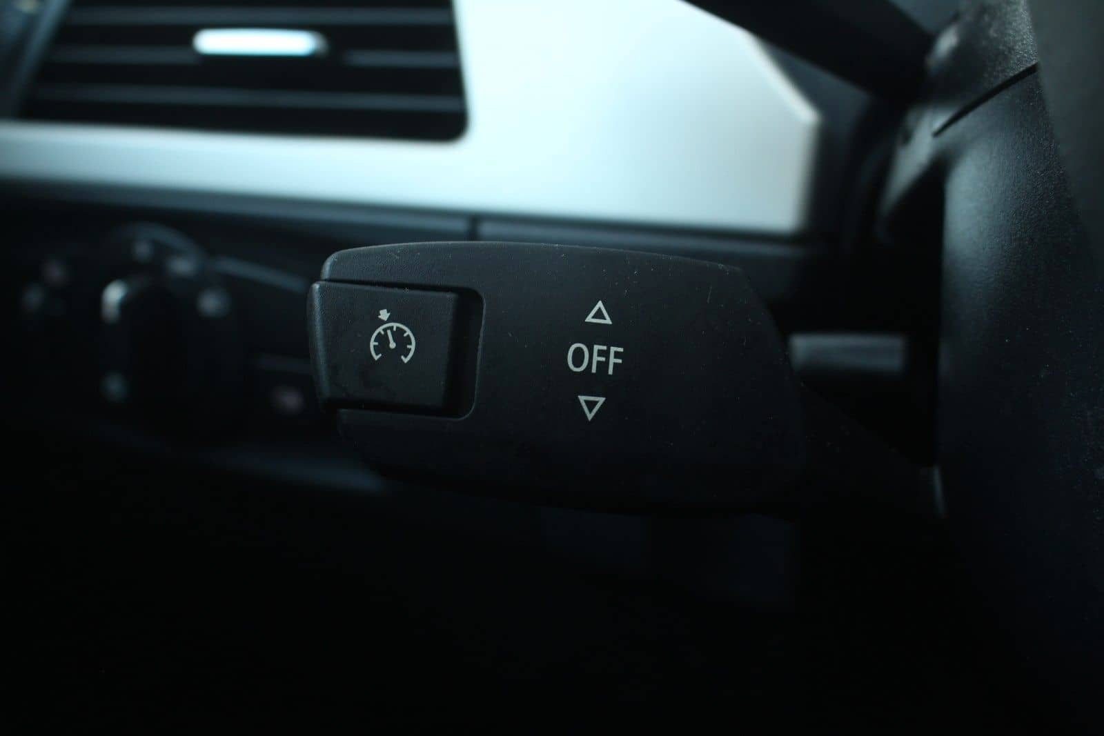 BMW 318i E90*M-Sportpaket/Navi/Traumoptik/Unikat* – Foto 45