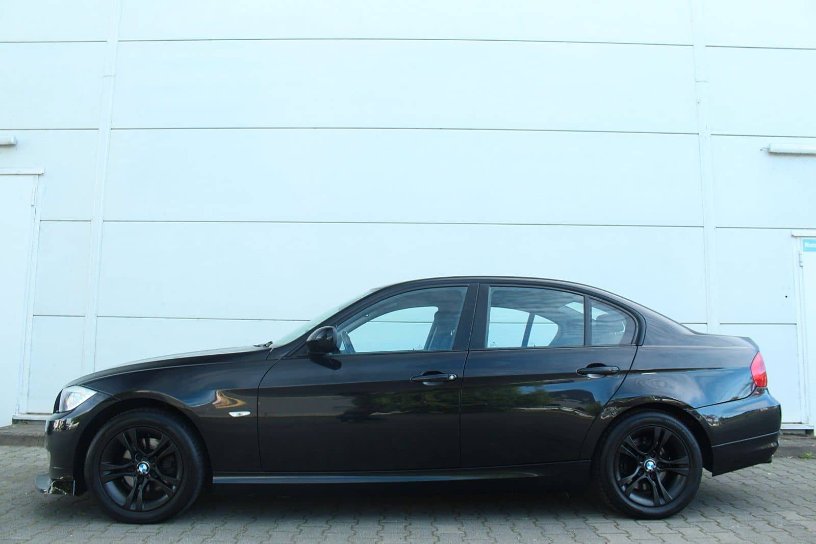 BMW 318i E90*M-Sport Black Edition/Navi/Kamera/Traum – Foto 11