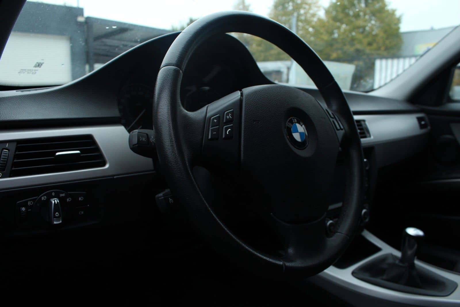 BMW 318i E90*M-Sport Black Edition/Navi/Kamera/Traum – Foto 28
