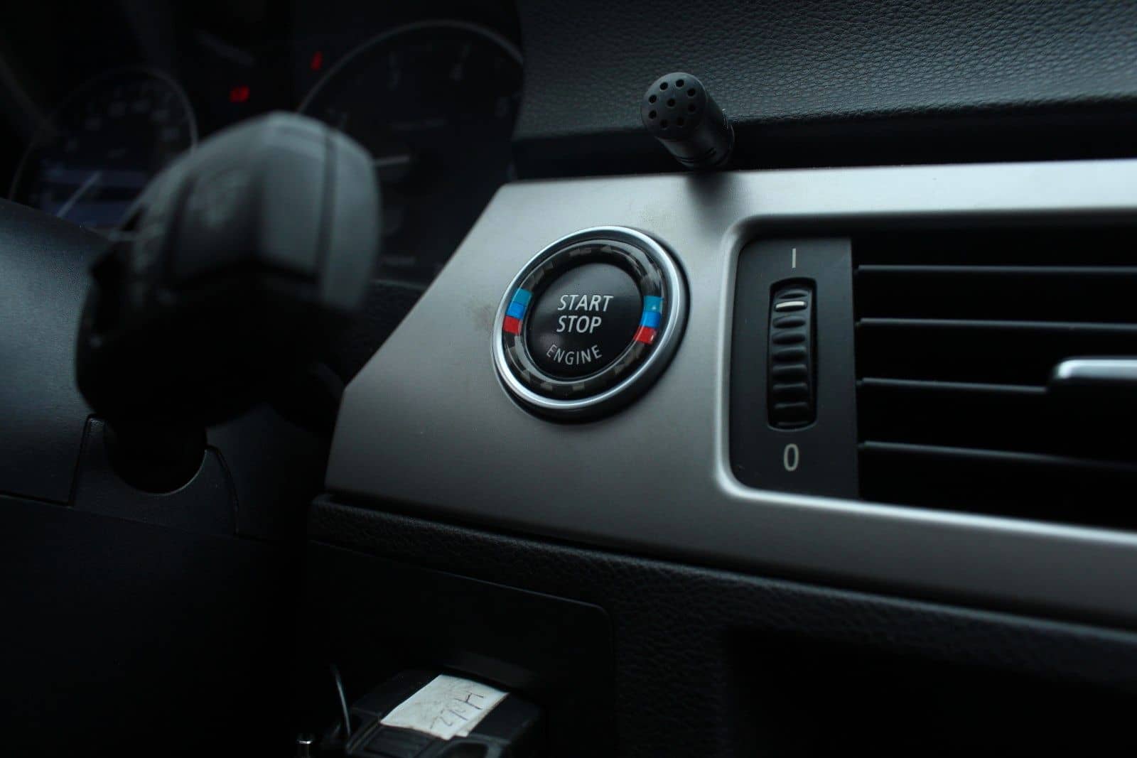 BMW 318i E90*M-Sport Black Edition/Navi/Kamera/Traum – Foto 29