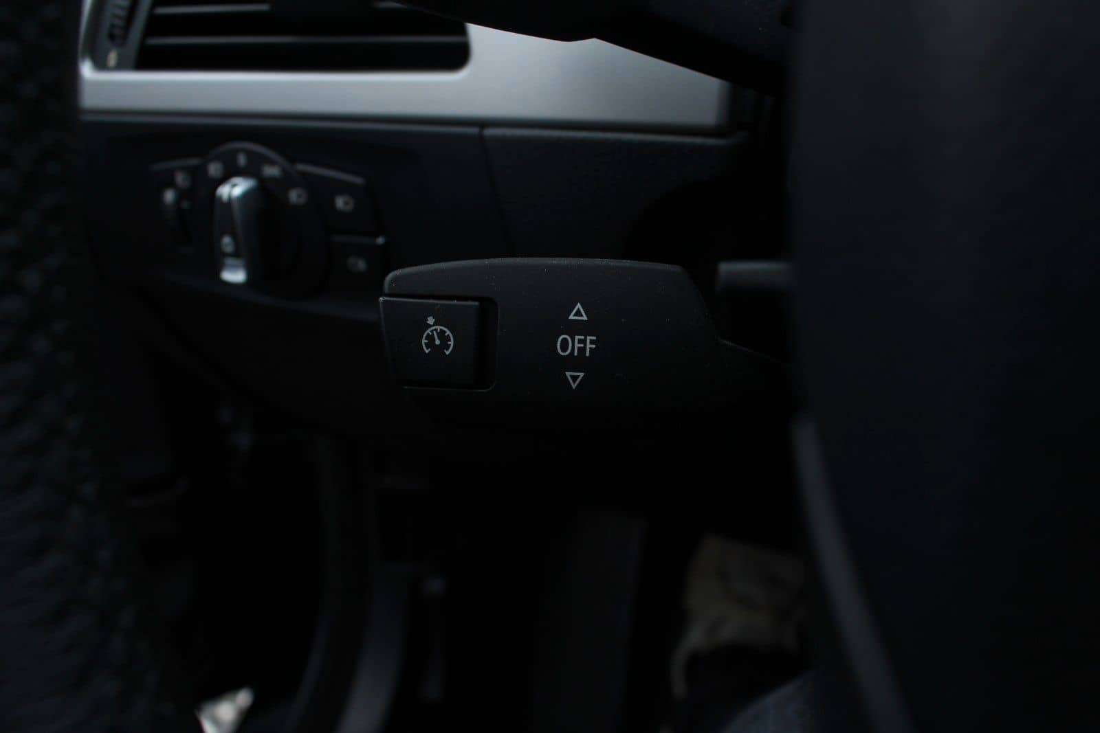 BMW 318i E90*M-Sport Black Edition/Navi/Kamera/Traum – Foto 31
