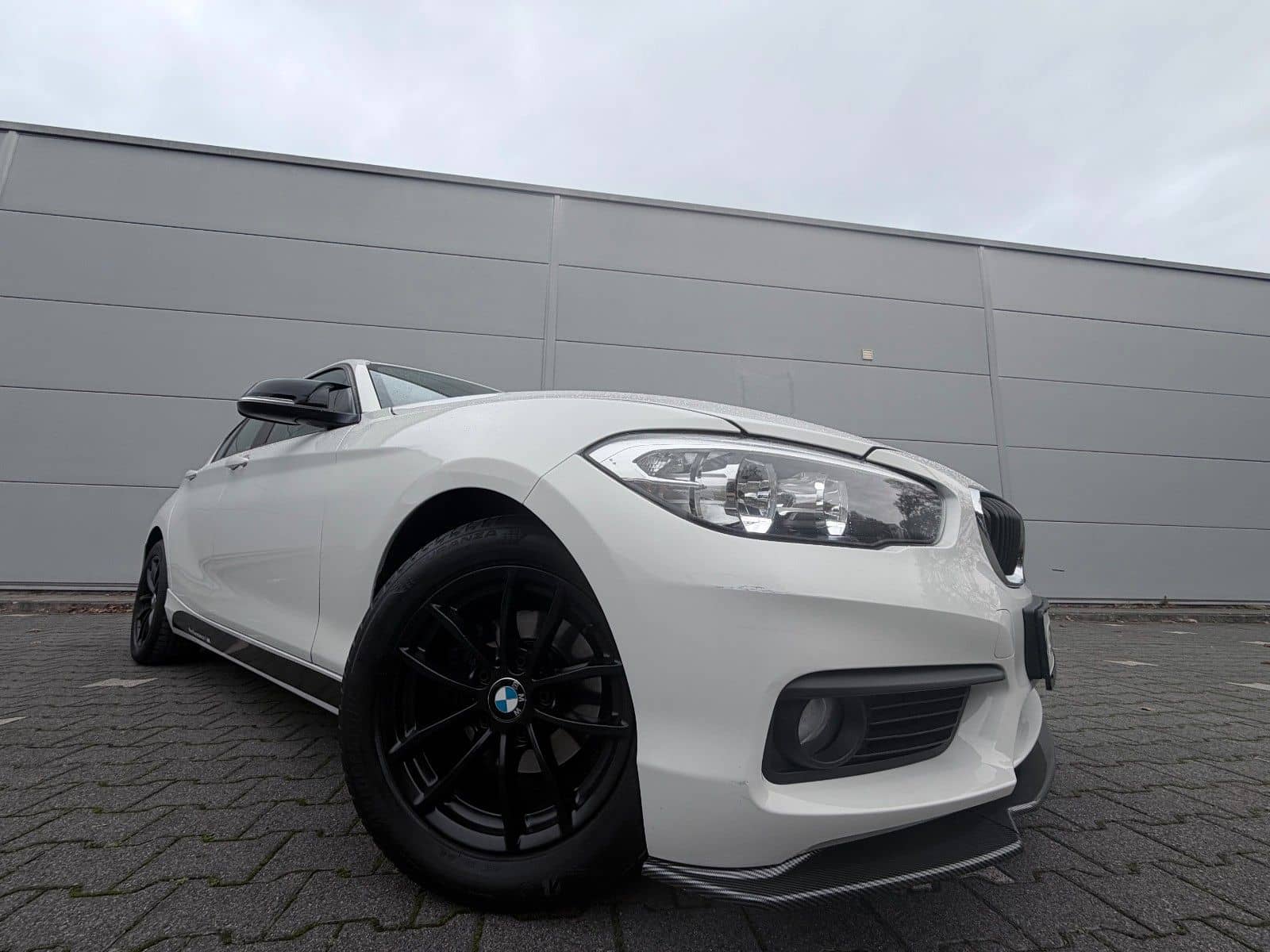 BMW 118i Aut.*M-Sportpaket/White& Black/Traumhaft* – Foto 13
