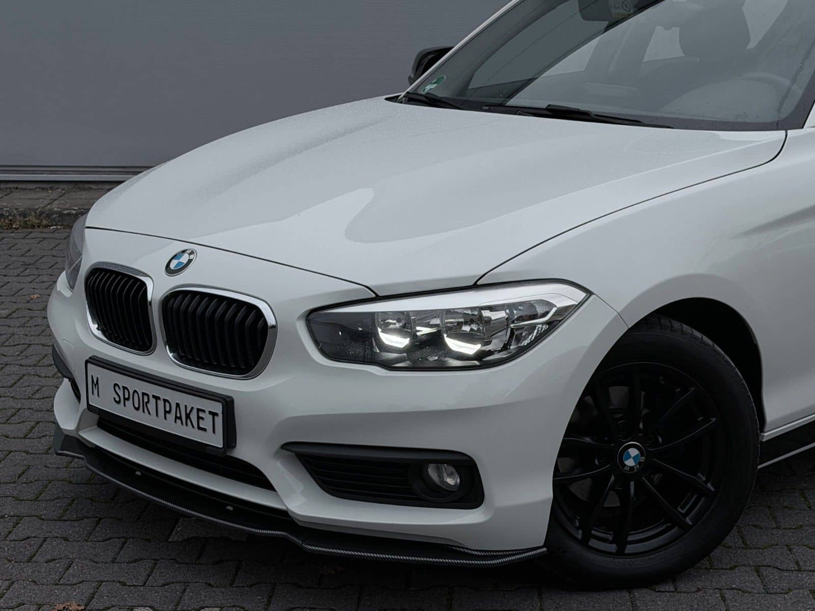 BMW 118i Aut.*M-Sportpaket/White& Black/Traumhaft* – Foto 3