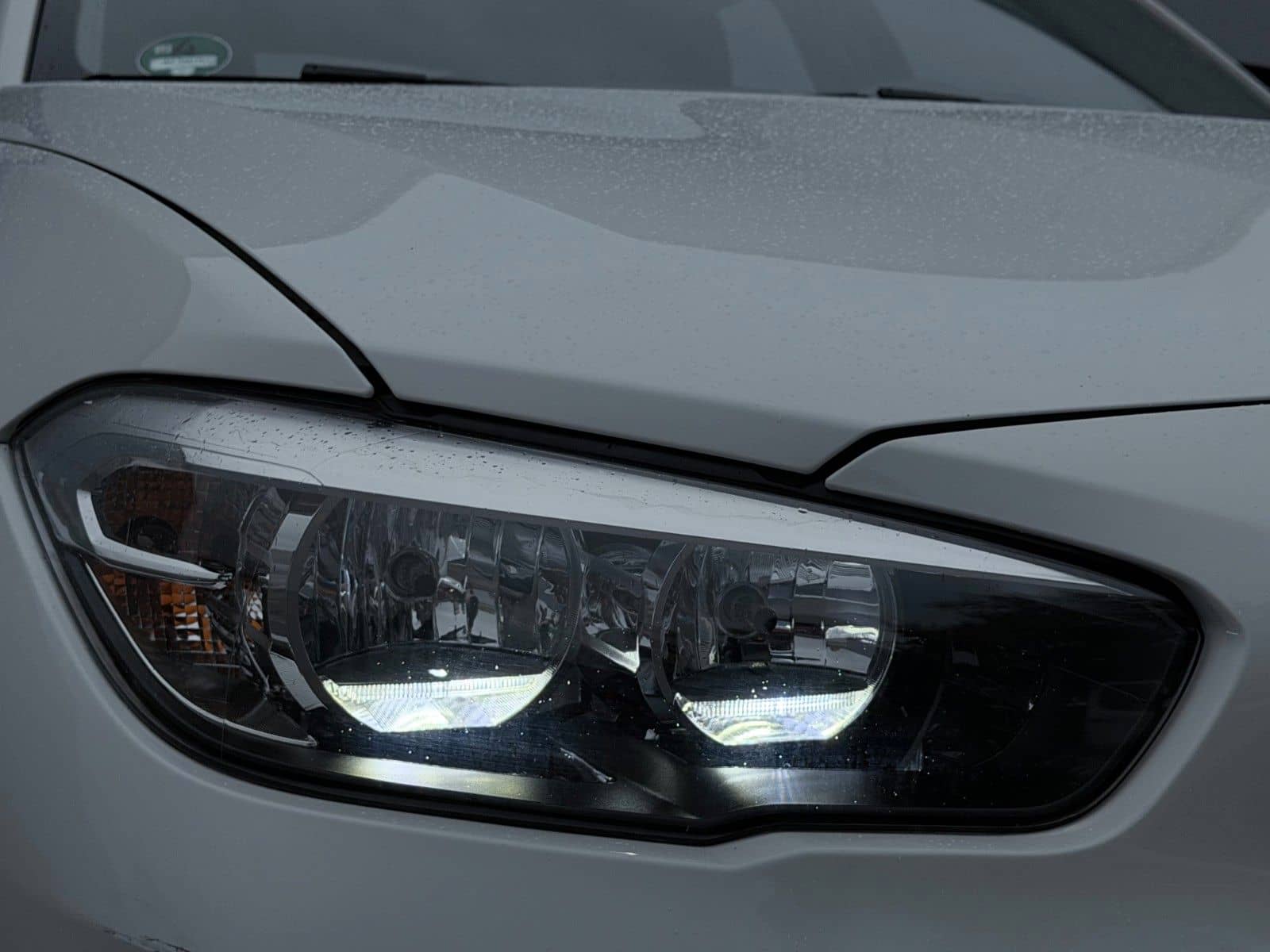 BMW 118i Aut.*M-Sportpaket/White& Black/Traumhaft* – Foto 22