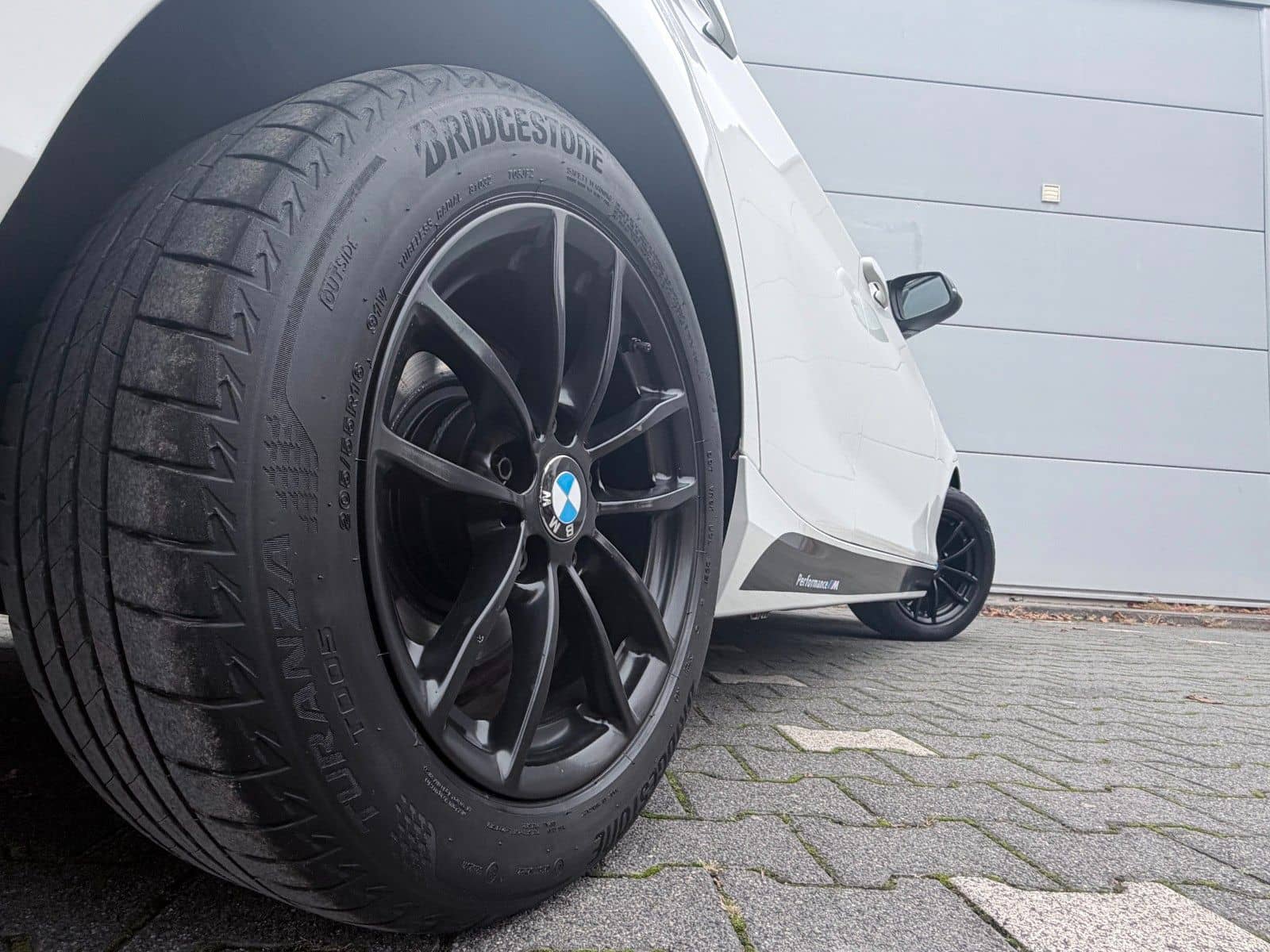 BMW 118i Aut.*M-Sportpaket/White& Black/Traumhaft* – Foto 35