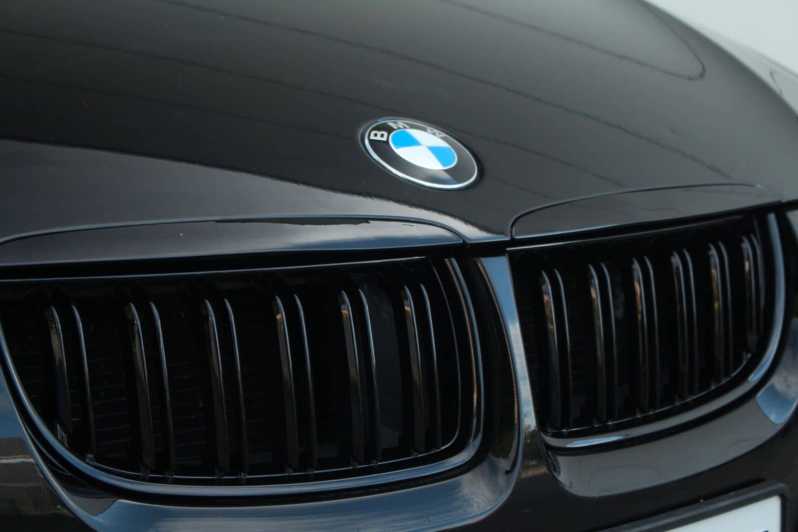 BMW 318i E90*M-Sport Black Edition/ 4K Carplay/Traum – Foto 16
