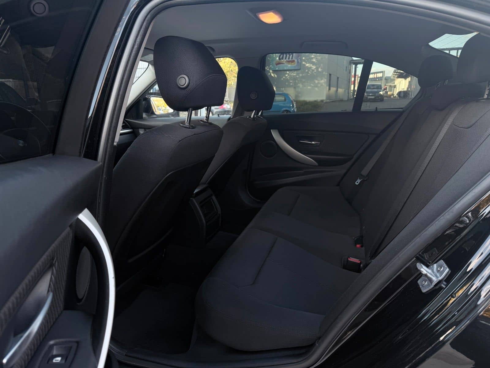 BMW 316i F30*M-Sport Black Edition/Traumoptik/BRD* – Foto 26